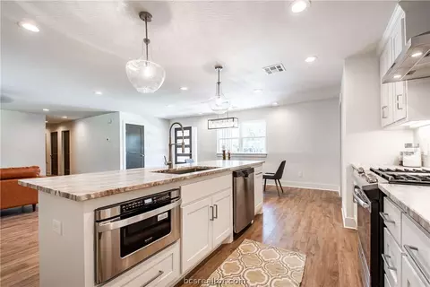 2304 Morningside Dr, Bryan, TX 77802 photo 13