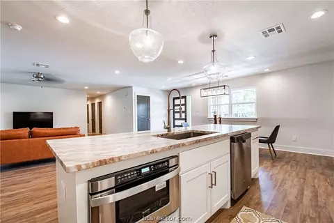 2304 Morningside Dr, Bryan, TX 77802 photo 15