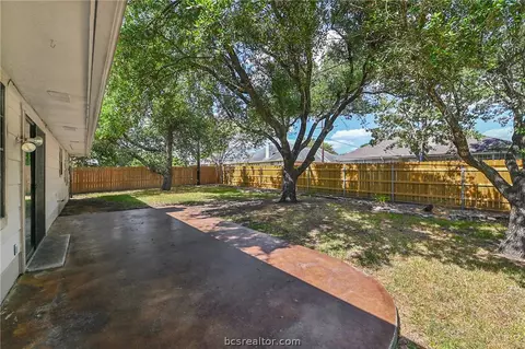 4709 Brompton Ln, Bryan, TX 77802 photo 11