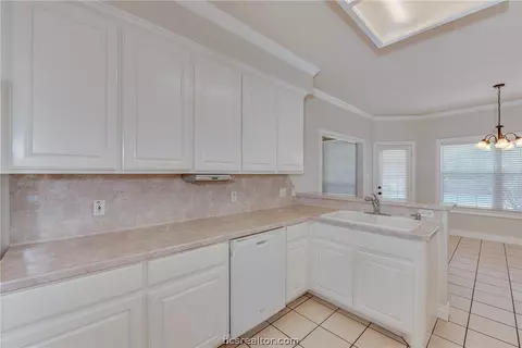 5307 Draycott Ct, Bryan, TX 77802 photo 5
