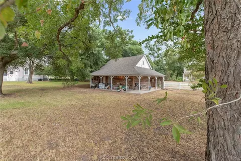 508 E Texas St, Calvert, TX 77837 photo 27