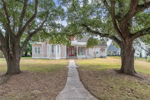 508 E Texas St, Calvert, TX 77837 photo 1