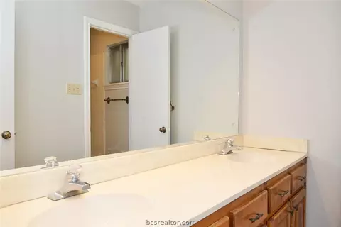 2426 E Briargate, Bryan, TX 77802 photo 16