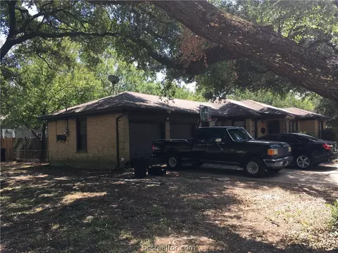 309 Pierce St, Bryan, TX 77803 photo 3