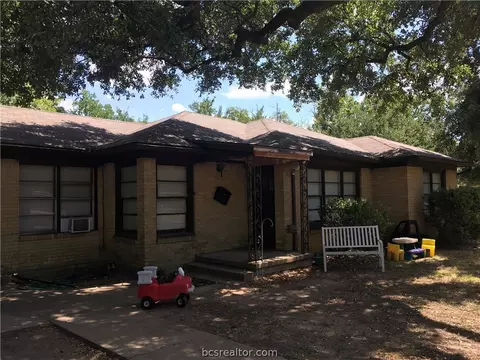309 Pierce St, Bryan, TX 77803 photo 6