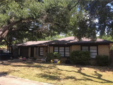 309 Pierce St, Bryan, TX 77803 photo 2