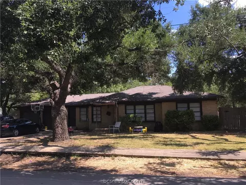 309 Pierce St, Bryan, TX 77803 photo 5
