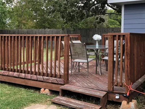 3903 Laura Ln, Bryan, TX 77803 photo 13