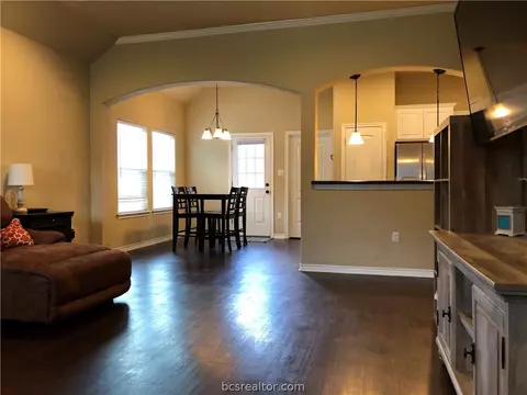 3903 Laura Ln, Bryan, TX 77803 photo 17