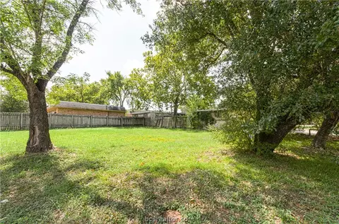 209 Ehlinger Dr, Bryan, TX 77801 photo 7