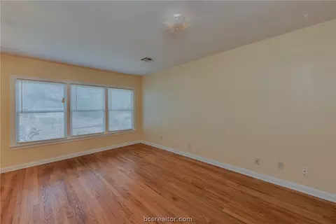 405 Dunn St, Bryan, TX 77801 photo 7