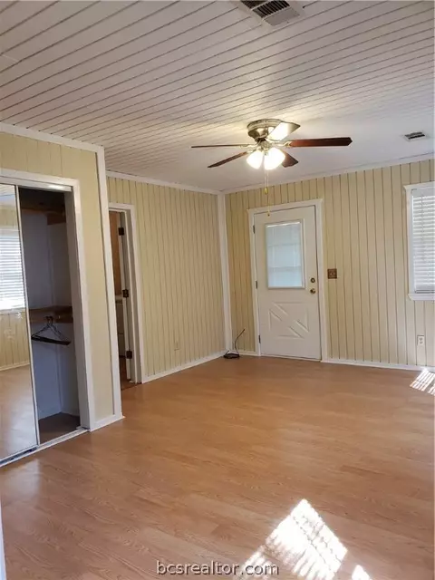 2114 County Road 301, Buffalo, TX 75831 photo 3