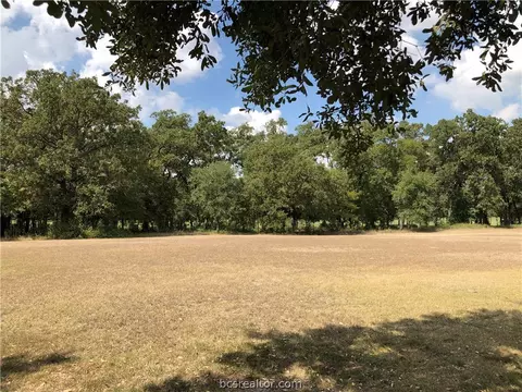 4205 Serrano Ct, Bryan, TX 77802 photo 4