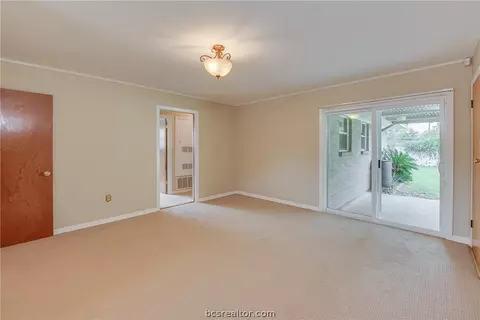 2604 Morris Ln, Bryan, TX 77802 photo 8
