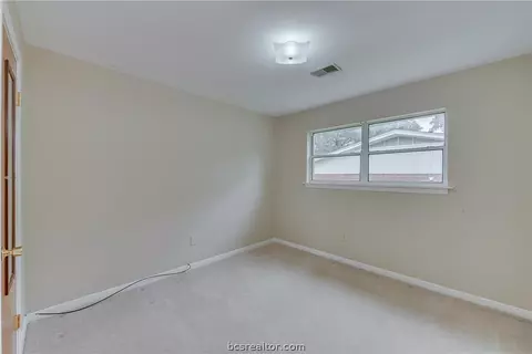 2604 Morris Ln, Bryan, TX 77802 photo 12