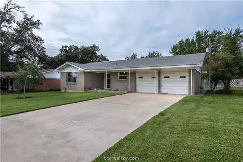 2604 Morris Ln, Bryan, TX 77802 photo 1