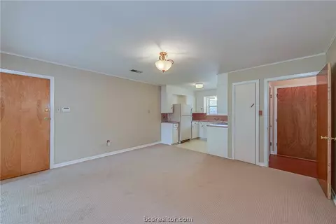2604 Morris Ln, Bryan, TX 77802 photo 6