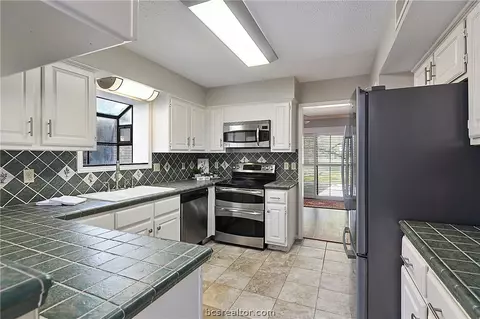 3000 Broadmoor Dr, Bryan, TX 77802 photo 11