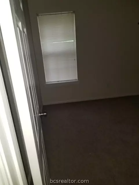 309 Ehlinger, Bryan, TX 77802 photo 9
