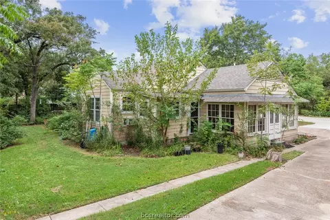 733 Eagle Pass St, Bryan, TX 77802 photo 15