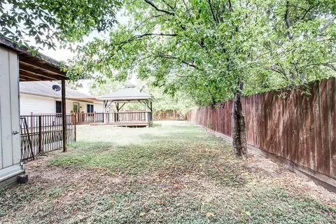 1506 Una, Bryan, TX 77803 photo 21