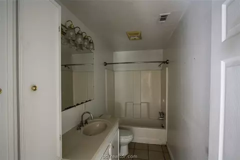 1506 Una, Bryan, TX 77803 photo 14