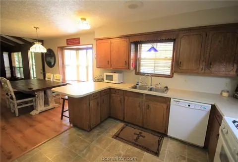 4816 Elmo, Calvert, TX 77837 photo 12