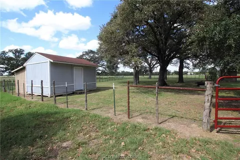 4816 Elmo, Calvert, TX 77837 photo 8