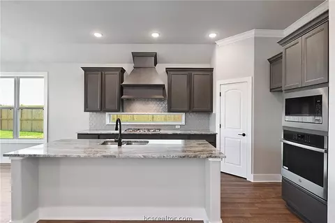 4267 Harding Way, Bryan, TX 77802 photo 7
