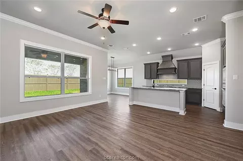 4267 Harding Way, Bryan, TX 77802 photo 3
