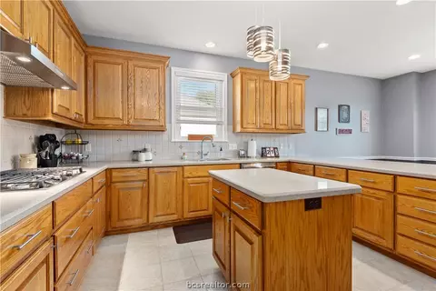 3109 Broadmoor Dr, Bryan, TX 77802 photo 11