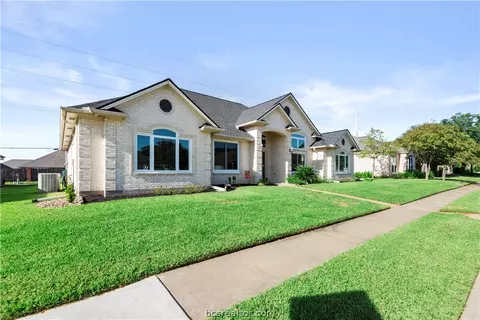 3109 Broadmoor Dr, Bryan, TX 77802 photo 1