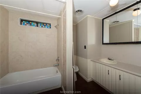 8136 Longview Dr, Bryan, TX 77808 photo 16