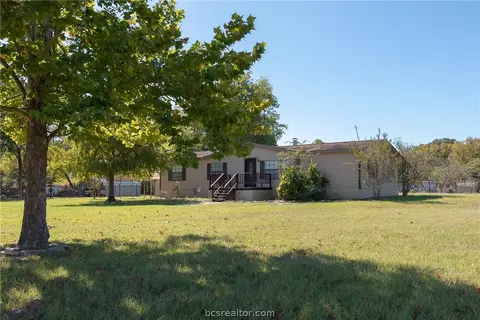 8136 Longview Dr, Bryan, TX 77808 photo 24