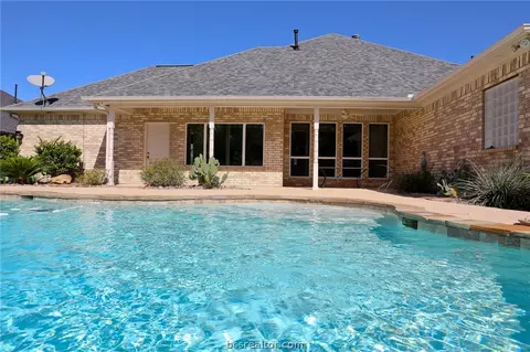4910 Brompton Ln, Bryan, TX 77802 photo 25