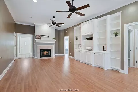 4910 Brompton Ln, Bryan, TX 77802 photo 6