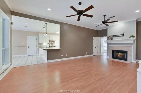 4910 Brompton Ln, Bryan, TX 77802 photo 7