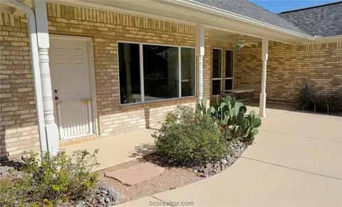 4910 Brompton Ln, Bryan, TX 77802 photo 24
