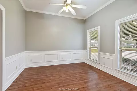 4910 Brompton Ln, Bryan, TX 77802 photo 12