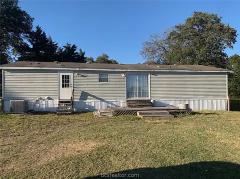 12140 Post Oak Ln, Bryan, TX 77807 photo 2