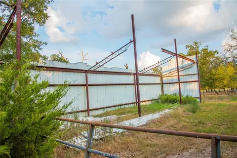 301 Oleander Dr, Somerville, TX 77879 photo 9
