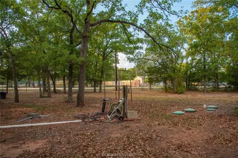 301 Oleander Dr, Somerville, TX 77879 photo 11