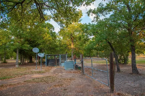 301 Oleander Dr, Somerville, TX 77879 photo 10