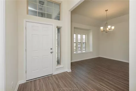 2109 Markley Dr, Bryan, TX 77807 photo 13