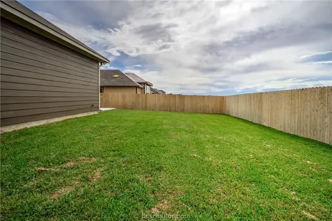 2109 Markley Dr, Bryan, TX 77807 photo 9