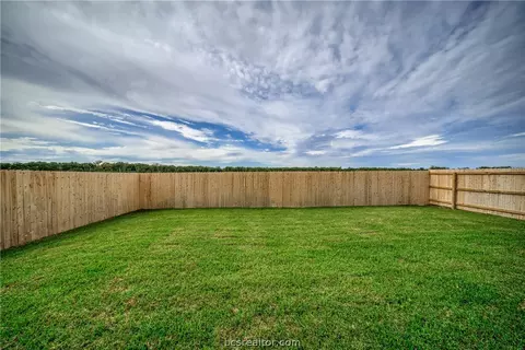 2109 Markley Dr, Bryan, TX 77807 photo 10