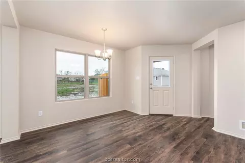 908 Northcrest Dr, Bryan, TX 77801 photo 8