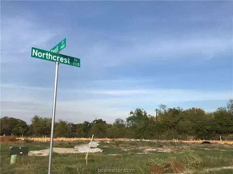 908 Northcrest Dr, Bryan, TX 77801 photo 17