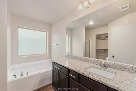 1909 Basil Ct, Bryan, TX 77801 photo 10