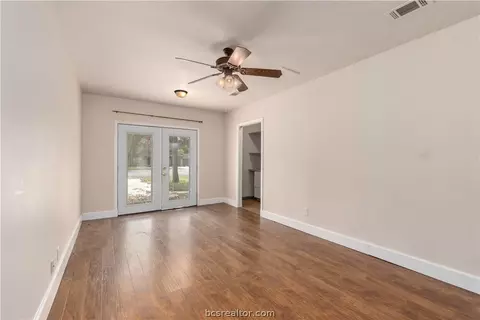 2201 Yellowstone Dr, Bryan, TX 77803 photo 13